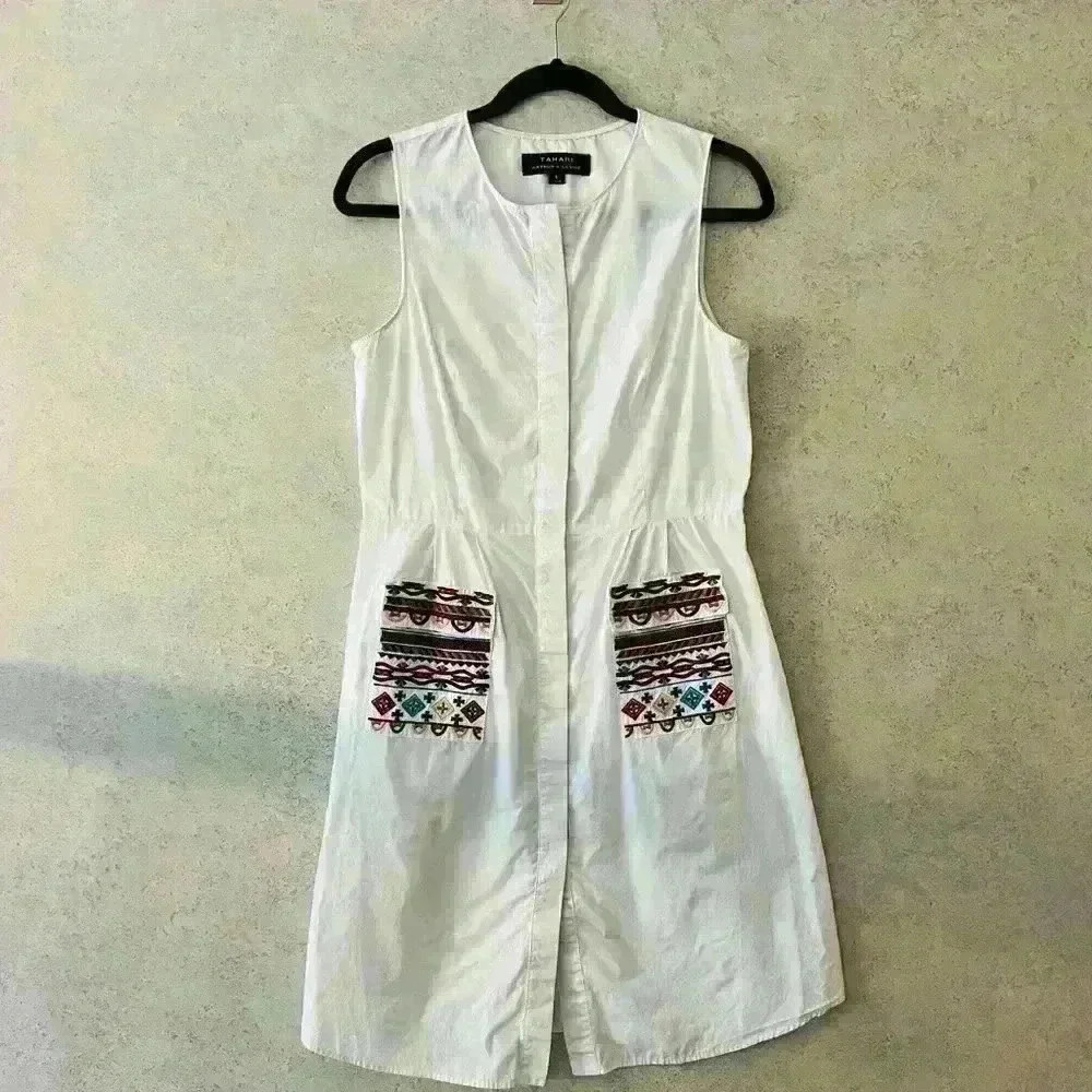 TAHARI SLEEVLESS DRESS‎